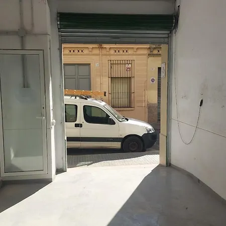 Hauzify I Misse Apartment Calella